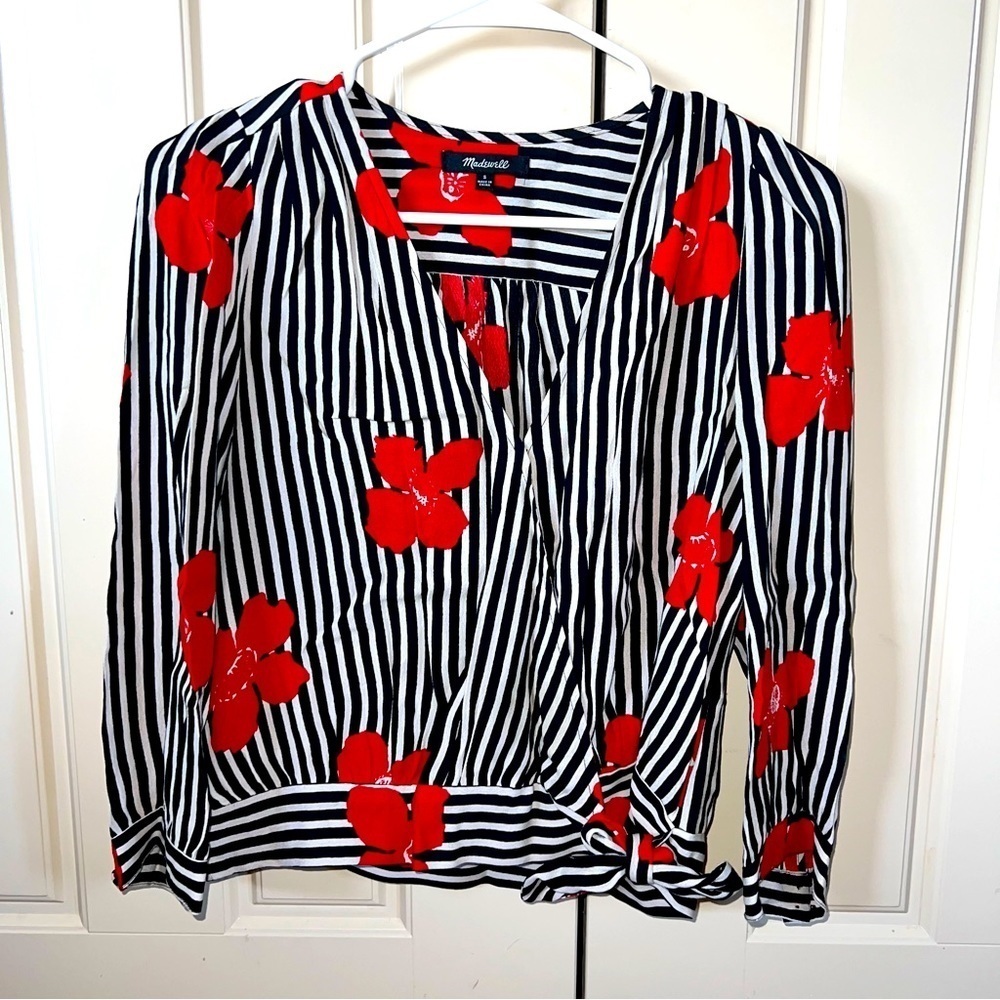 Madewell Black and Red Floral Wrap Blouse Top in Candied Orchids Size Small - Picture 2 of 12